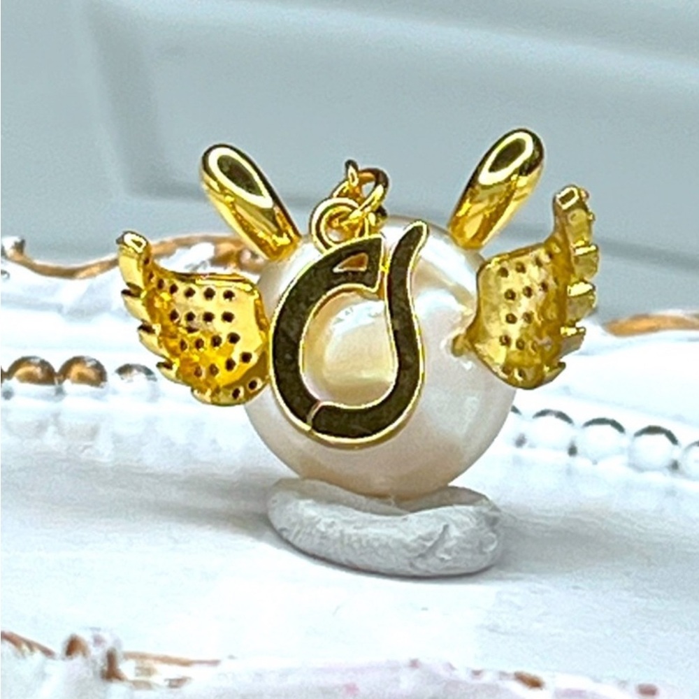 Mr. Bat Akoya Pearl Pendant - Picture 3 of 3